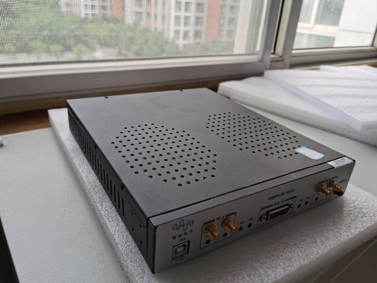 ซื้อ SDR ในตัวที่ปรับขนาดได้ 120MHz USRP 2950 วิทยุที่กำหนดโดยซอฟต์แวร์ประสิทธิภาพสูง การผลิตออนไลน์